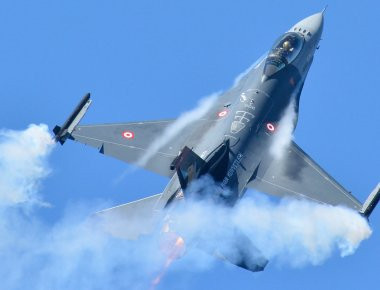 Σε τρεις παραβιάσεις προχώρησαν οπλισμένα τουρκικά μαχητικά